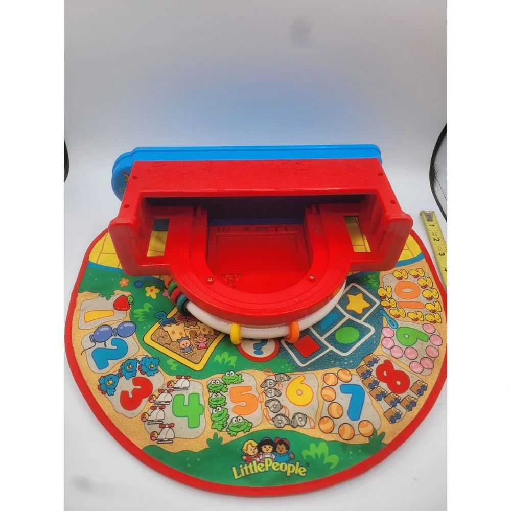 Fisher-Price Little People Time to Learn Preschool Playset School Mat 6 Figures